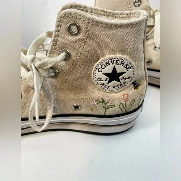 Converse Chuck Taylor All Star Lift Platform Hightops Floral Embroidery - Ivory - Picture 4 of 14